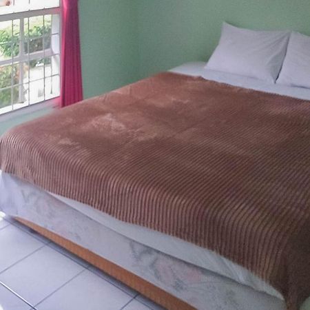 Villa Getsemani Mitra Reddoorz Sangkanurip ภายนอก รูปภาพ
